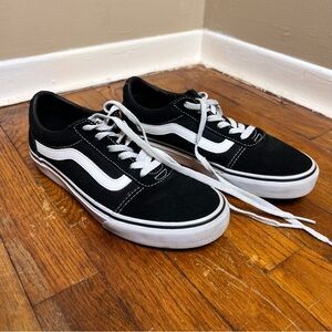 Vans Ward Lo Suede Sneaker - Women's size 7